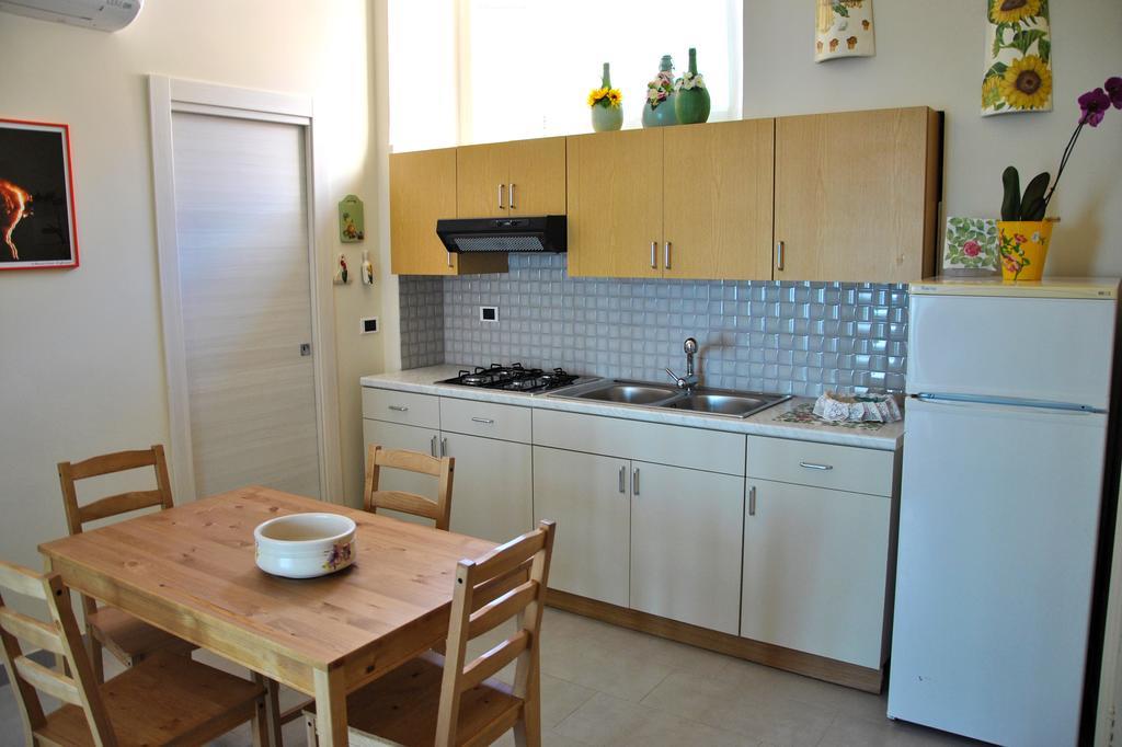 דירות גיארדיני נאקסוס Taorminaxos Wonderful Seaview מראה חיצוני תמונה